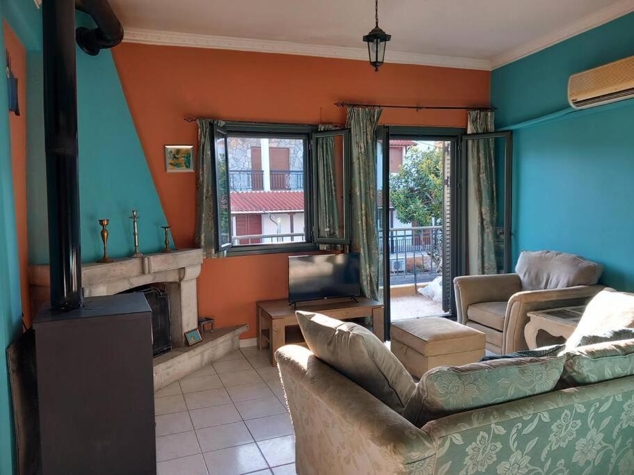Stoupa Beachside Retro Apartment Buitenkant foto